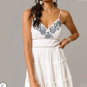 Francesca’s XXS Elegant White and Blue Embroidered Dress